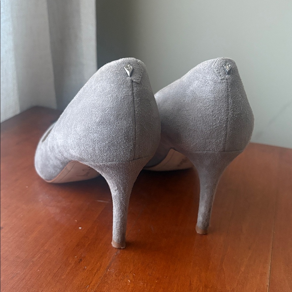 Sam Edelman Light Gray Suede Pointed-Toe Pumps - Picture 2 of 5